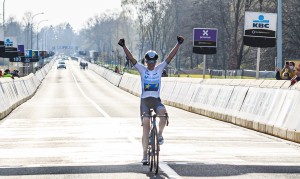 Tour de Flandes 2022 femenino favoritas Van Vleuten