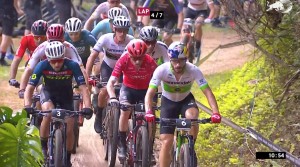 Alan Hatherly surprises everyone and wins the Petrópolis Short Track in a very long sprint