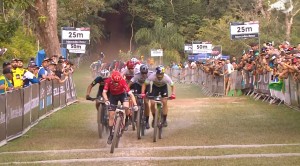 Alan Hatherly surprises everyone and wins the Petrópolis Short Track in a very long sprint
