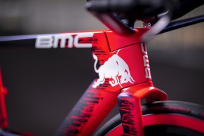 BMC y Red Bull presentan "la bicicleta de competición más rápida del mundo"