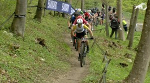 Rebecca McConnell segue imbatível e vence o Short Track de Albstadt