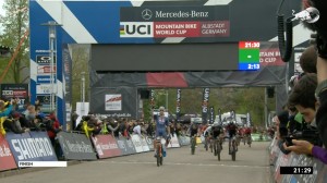 Samuel Gaze rises from his ashes to win the Short Track in Albstadt