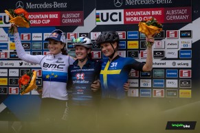 Rebecca McConnell sigue imbatible y gana el Short Track de Albstadt