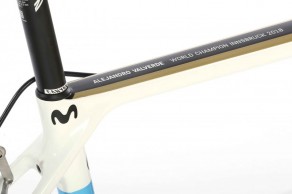 Así luce la Canyon Ultimate CF SLX de Valverde con los colores de Campeón del Mundo