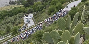 Arnaud Démare sobrevive à armadilha Alpecin-Fenix