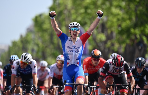 Arnaud Démare sobrevive à armadilha Alpecin-Fenix