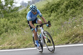 Arnaud Démare soma sua segunda etapa consecutiva no Giro