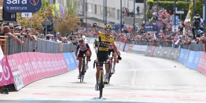 Koen Bouwman rendondea una jornada perfecta para Jumbo-Visma en el Giro