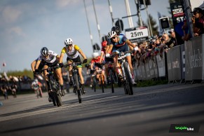 Jolanda Neff gana al sprint el Short Track de Nove Mesto