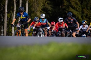 Jolanda Neff wins the Nove Mesto Short Track in a sprint