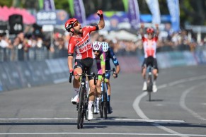 La inteligencia de De Gendt vence a la fuerza de Van der Poel en el Giro