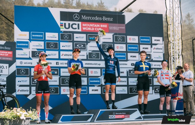 Espetáculo de Bec McConnel para vencer a Copa do Mundo XCO Nove Mesto