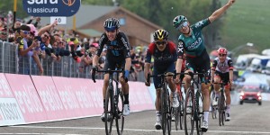 Landa, Carapaz y Bardet se confirman como favoritos en el Blockhauss