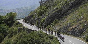 Landa, Carapaz e Bardet se confirmam como favoritos no Blockhauss