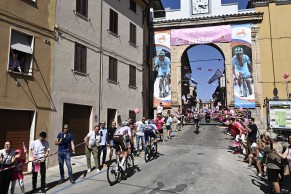 Girmay faz história no Giro