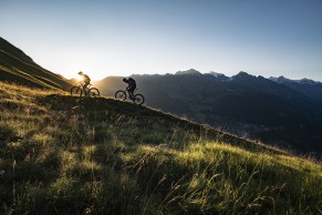 SCOTT jumps to the next level with SCOTT Travel, a travel platform for cyclists