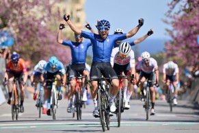 La UCI intenta solucionar el problema con los equipos rusos