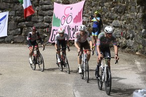 Dia redondo para a Bahrein: Buitrago vence a etapa e Landa é o terceiro no geral