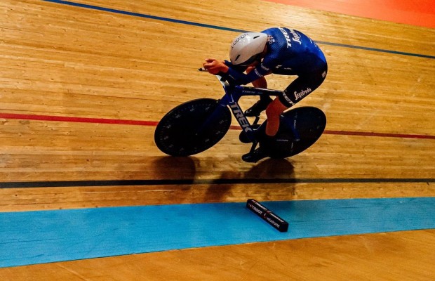 Ellen Van Dijk estabelece novo Recorde da Hora