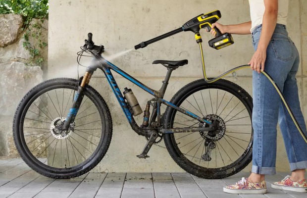 Como lavar sua bicicleta em um posto de gasolina sem arruiná-la