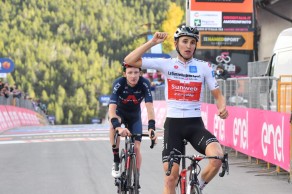 Who is Jai Hindley, the 'unknown' winner of the Giro d'Italia?
