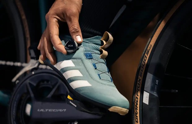 Irregularidades Paciencia Real Adidas PARLEY BOA, las primeras zapatillas de ciclismo con BOA de la marca