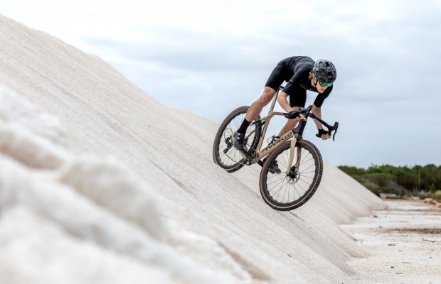 Nueva Pinarello Grevil F ¿una gravel aero?