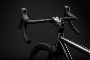 Cane Creek eeSilk, uma mesa com 20mm de amortecimento