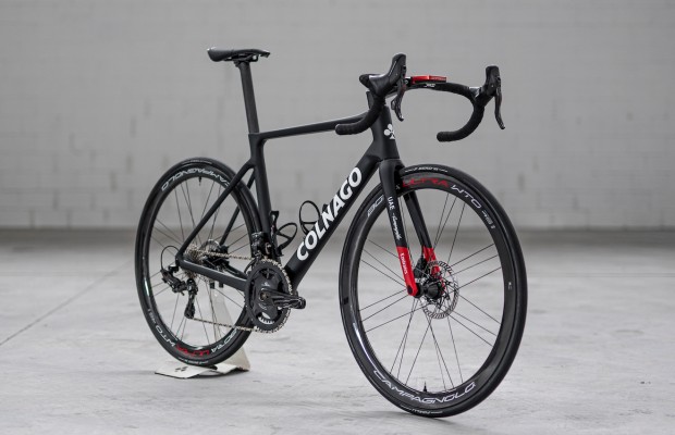 Colnago Prototipo, a bicicleta que Tadej Pogacar irá ao Tour de France