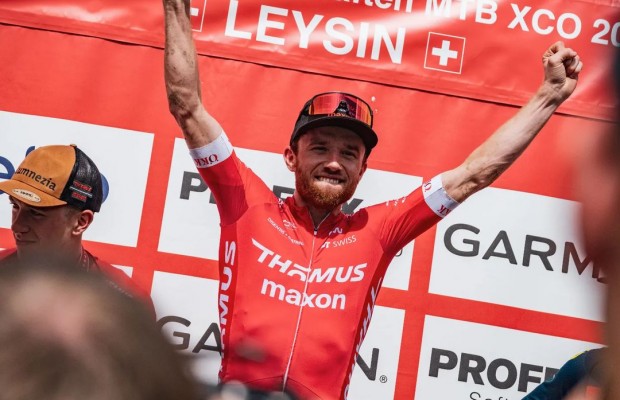 Fluckiger vence outra batalha épica contra Nino Schurter na Copa do Mundo de Leogang