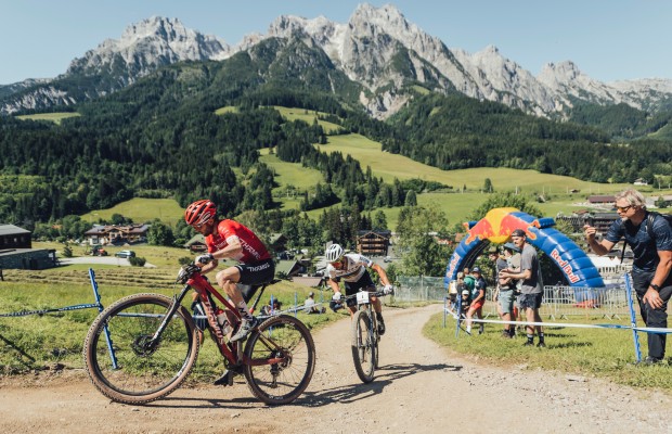 O melhor da Copa do Mundo XCO de Leogang em 14 minutos de vídeo