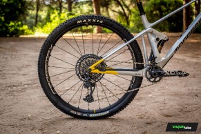 Probamos la Mondraker Raze Carbon RR: pura tentación