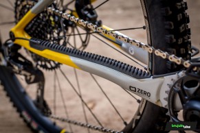 Probamos la Mondraker Raze Carbon RR: pura tentación