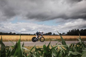 Caçam Filippo Ganna com a nova Pinarello Bolide TT