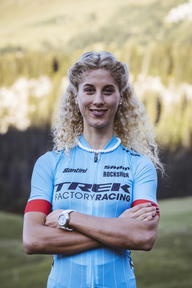 Jolanda Neff signs for Trek Factory Racing and will join Emily Batty