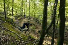 Trail Tales nos lleva hasta las tierras altas de la Selva Negra