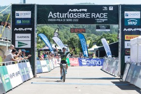 MMR Asturias Bike Race 2022: Natalia Fischer y Kevin Suárez ganan la etapa 1 y se ponen líderes