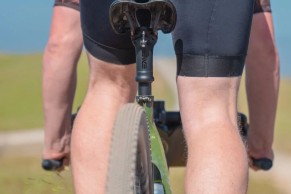 Enve presenta una tija telescópica invertida para gravel