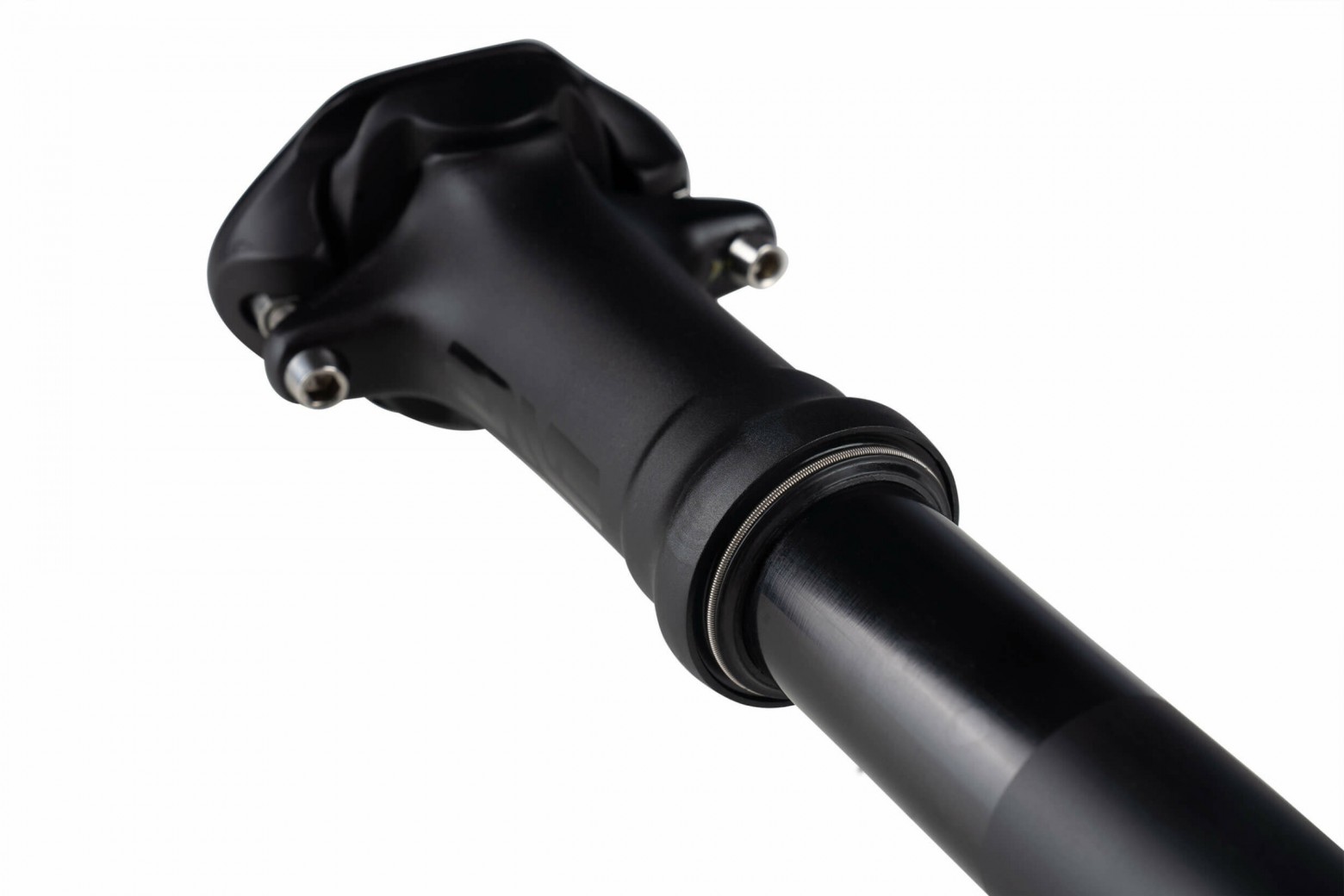 Tija Invertida Enve presenta una tija telescópica invertida para gravel