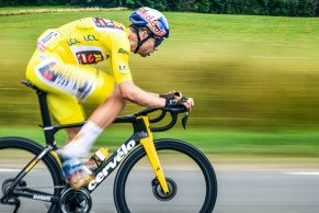 Tadej Pogacar ya viste de amarillo en el Tour de Francia