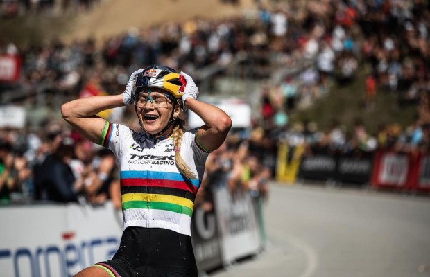 Evie Richards no correrá en Lenzerheide, siguen los problemas para la campeona del mundo