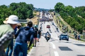 Mais uma vitória de etapa para Tadej Pogacar no Tour de France
