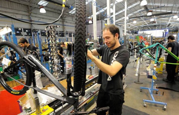 Las marcas de bicis acercan su producción a Europa mientras las ventas siguen batiendo récords