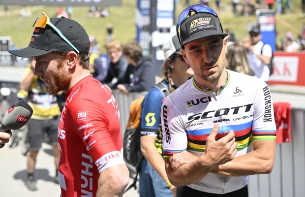 Schurter acusa Fluckiger de derrubá-lo nos metros finais de Lenzerheide: "Você não é normal!"