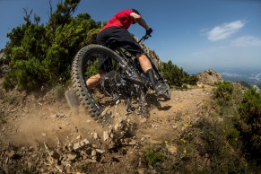 New Shimano XT Di2 electronic shifting: it works automatically and without pedaling