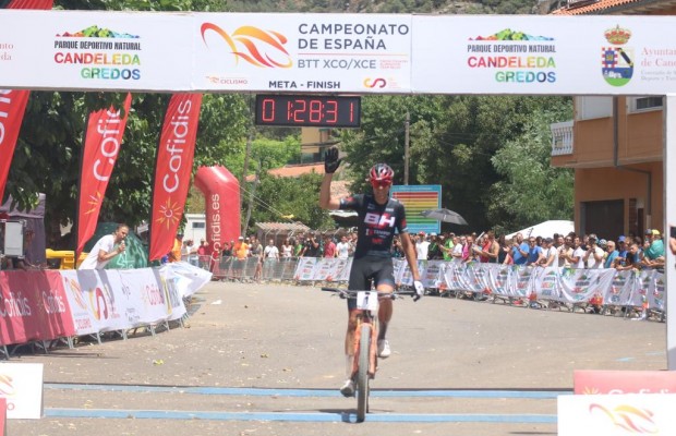 Rocío del Alba y David Valero no fallan y ganan el Campeonato de España XCO 2022