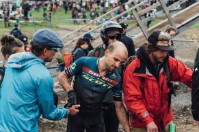 Nino Schurter decide no tomar la salida en Snowshoe tras su caída en el Short Track