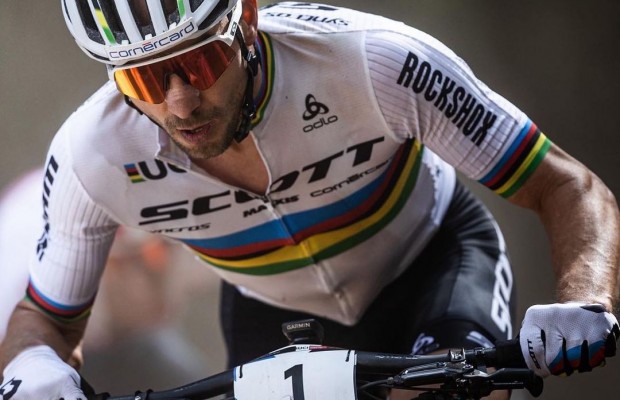 Nino Schurter decide não largar em Snowshoe após queda na Short Track