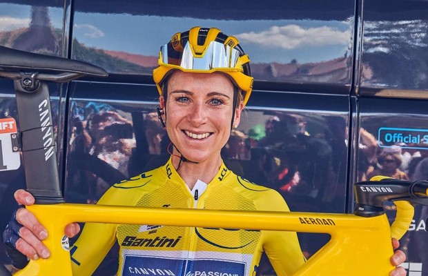 Este é a Canyon Aeroad CFR com o qual Annemiek Van Vleuten venceu o Tour de France
