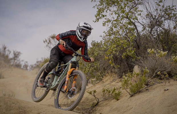 Conheça a história de Flo Espiñeira, líder do e-Enduro World Series, no ultimo de Take a Lap